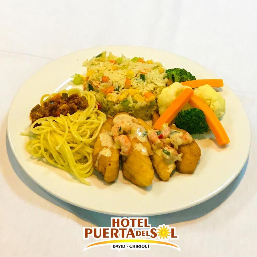 Hotel Puerta Del Sol เดวิด ภายนอก รูปภาพ